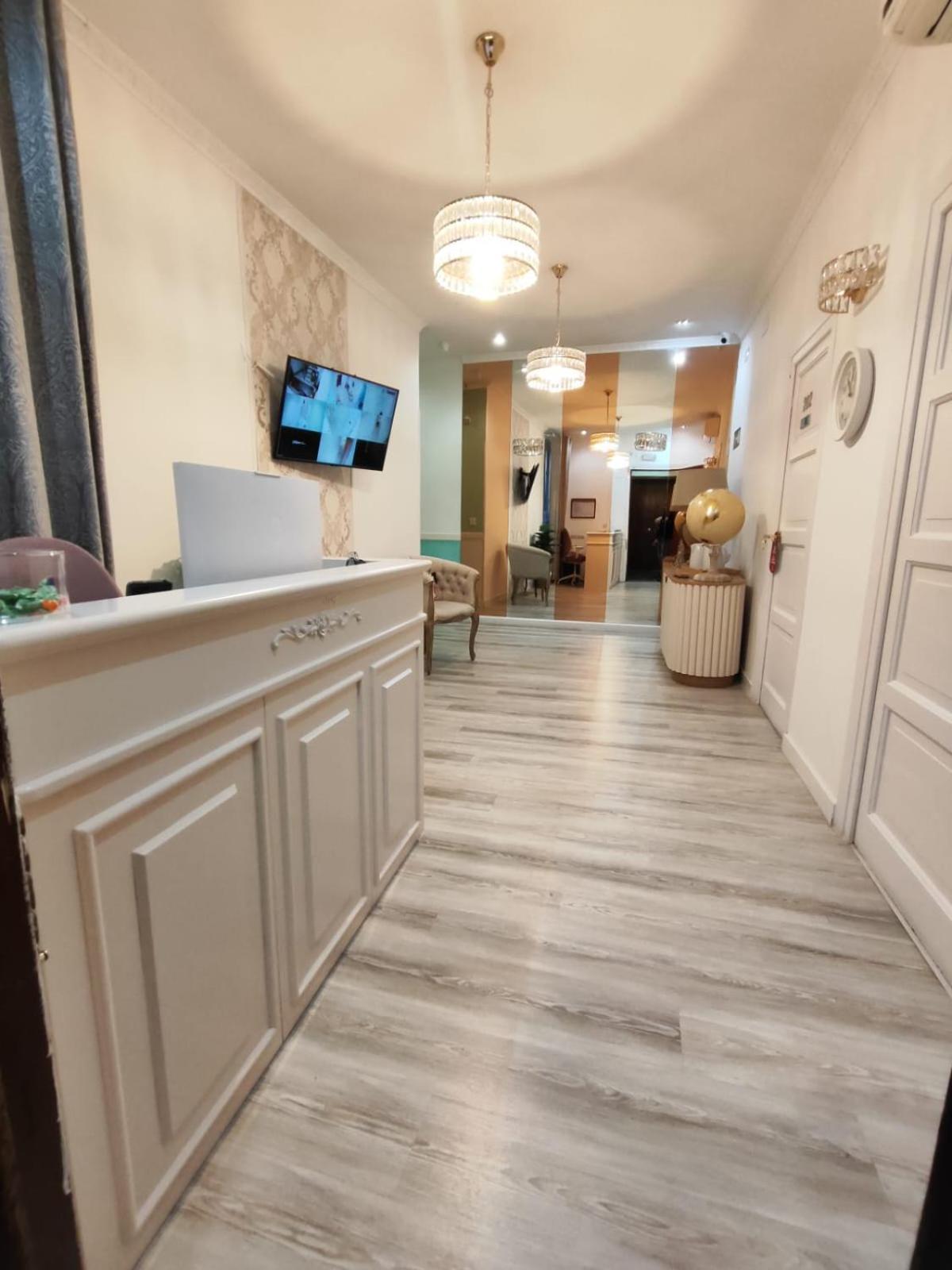 Hostal Milan Madrid Bagian luar foto